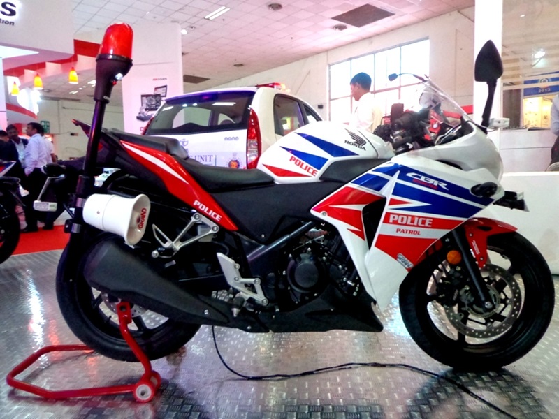 Полицейский мотоцикл Honda CBR250R