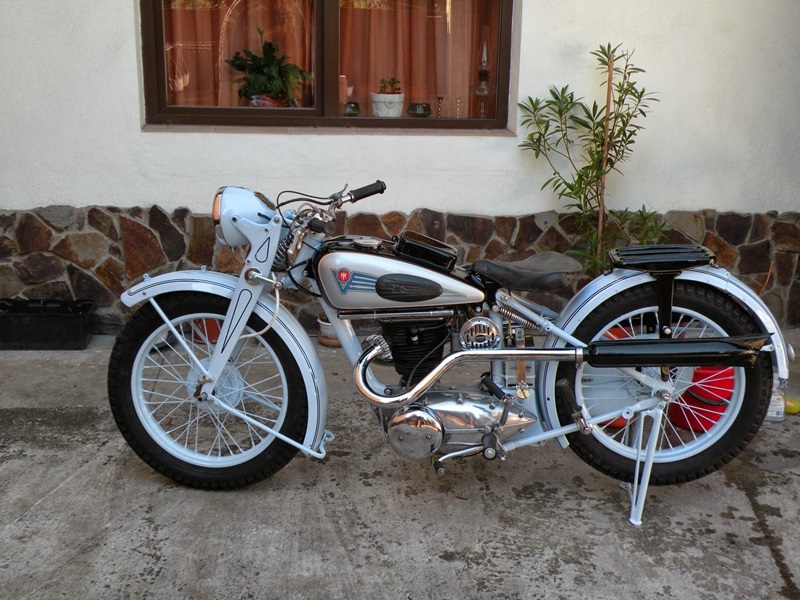 Отреставрированный мотоцикл Victoria K35 1935