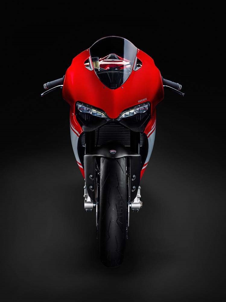 Фотографии и некоторые детали Ducati 1199 SuperLeggera 2014