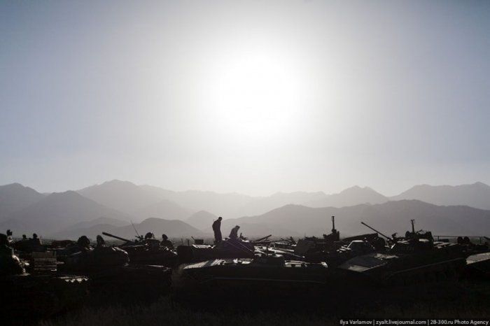 Кладбище советской техники и афганская армия