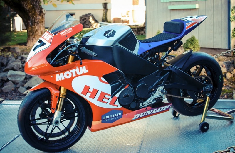 Гоночный мотоцикл EBR 1190RS команды Splitlath Redmond