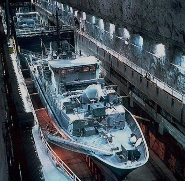 Подземная база ВМС Швеции Муско