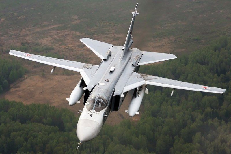 Советский бомбардировщик Су-24 скоро уйдет на пенсию