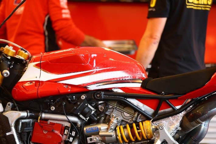 Официальная команда Ducati заручилась поддержкой Feel Racing