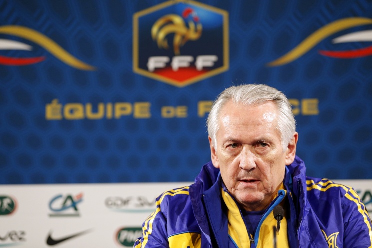 Главный тренер сборной Украины назвал ошибки судьи главной причиной поражения от французов
