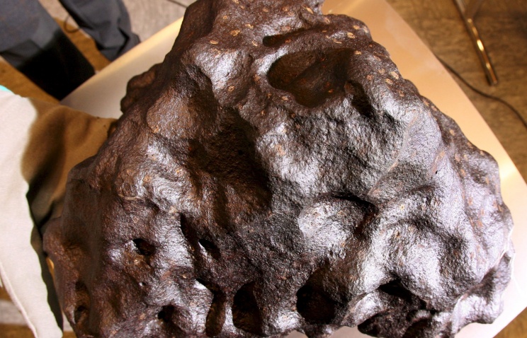 Найденный в Сахаре в 2012 году метеорит оказался самым старым, ему 4,4 млрд лет