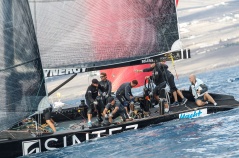 "Синергия" одержала первую победу в гонках флота на ЧМ-2013 среди яхт класса RC44