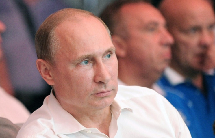 Владимир Путин вручил "золото" трем победителям чемпионата мира по самбо