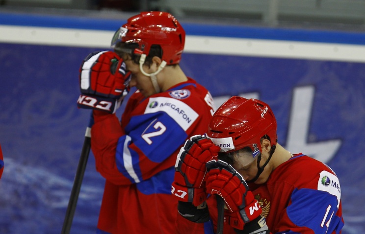 Молодежная сборная России по хоккею проиграла Суперсерию