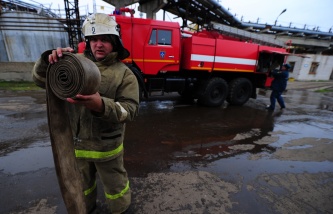 Пожар на складе в Ростовской области локализован, угрозы населению нет