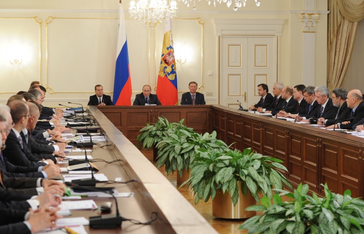Путин призвал Экономический совет добиваться реального улучшения ситуации в стране