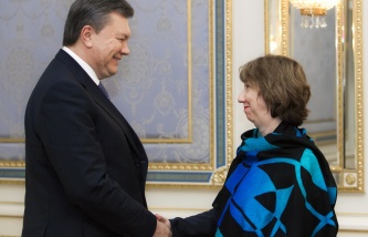 Азаров: Украине необходим кредит от ЕС на €20 млрд "на нормальных условиях"