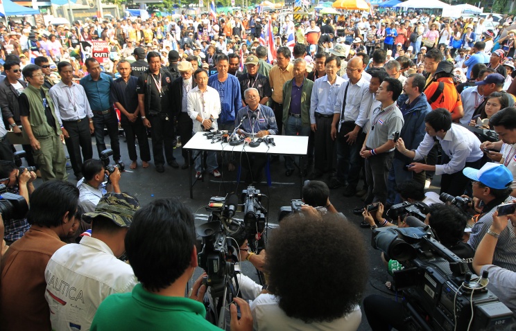 Лидер таиландской оппозиции обещает сорвать выборы в парламент