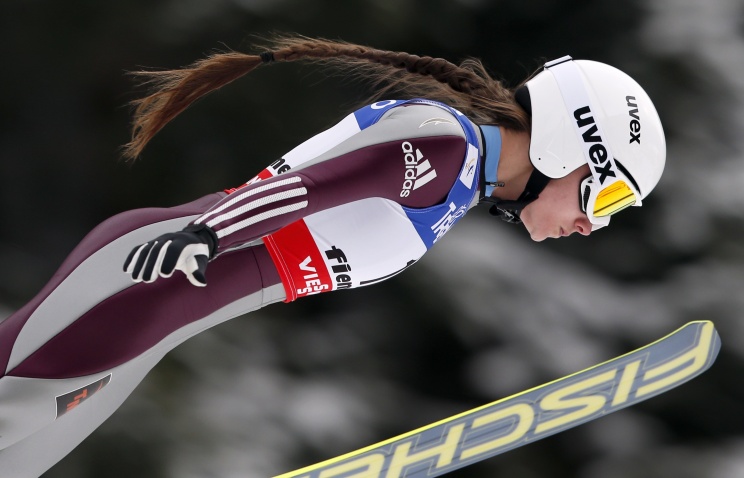 Россиянка Ирина Аввакумова выиграла "бронзу" в прыжках на лыжах с трамплина на Универсиаде