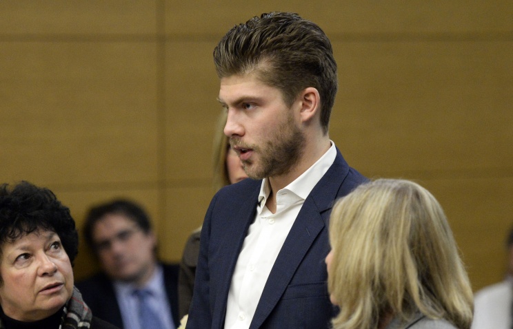 Суд Денвера снял все обвинения с российского вратаря клуба НХЛ "Колорадо" Семена Варламова