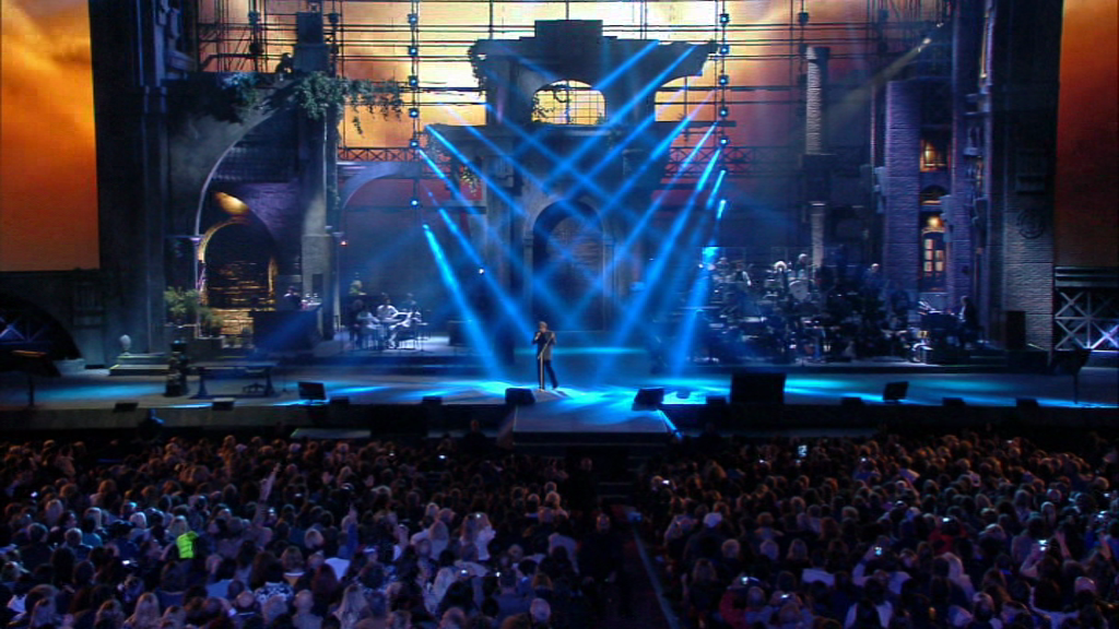 Адриано Челентано в Вероне / Adriano Celentano live concert in Verona (2012) DVD-9