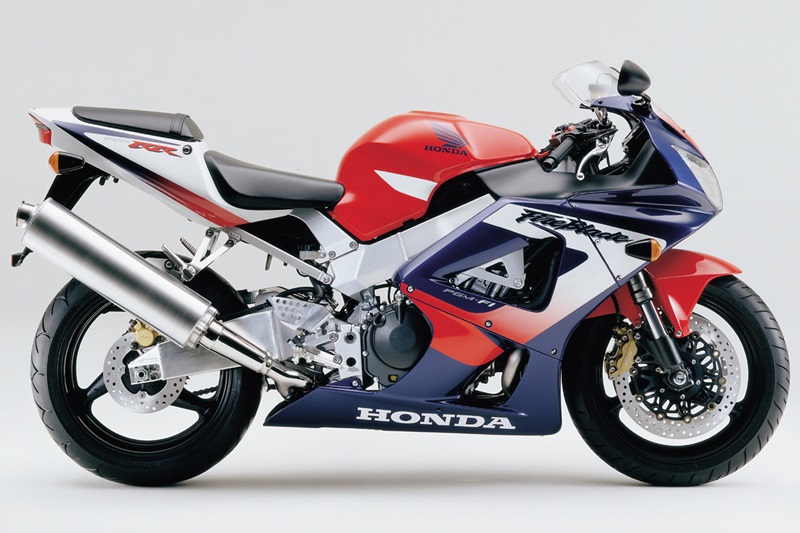 Эволюция спортивного мотоцикла Honda CBR1000RR Fireblade