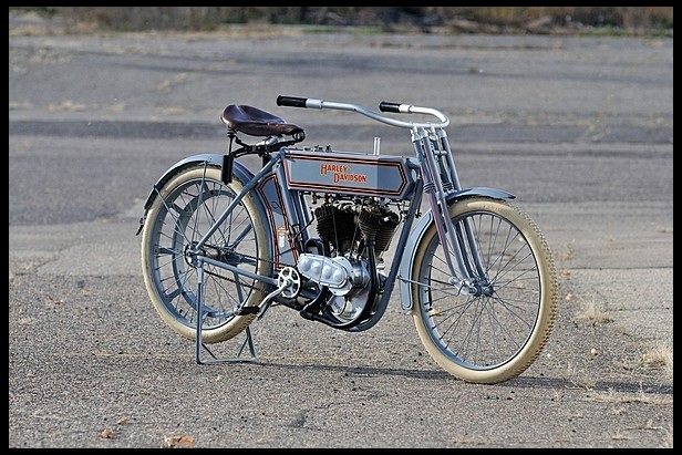 Harley-Davidson 7D Twin 1911 и множество других ретро мотоциклов на аукционе Mecum Auctions