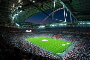 Англия и Германия закрыли стадион 