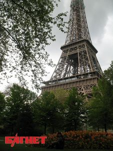 Франция: Эйфелева башня празднует юбилей