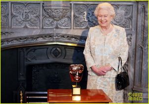 Великобритания: Букингемский дворец прилично заработал на «эффекте Кейт»
