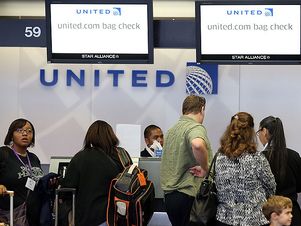 Авиакомпания United Airlines продает билеты по Пять долларов