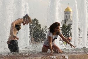 Как москвичи спасаются от жары
