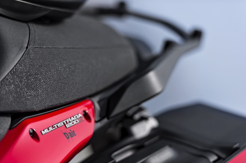 Дизайн сиденья Ducati Multistrada 1200 S Touring D-Air 2015