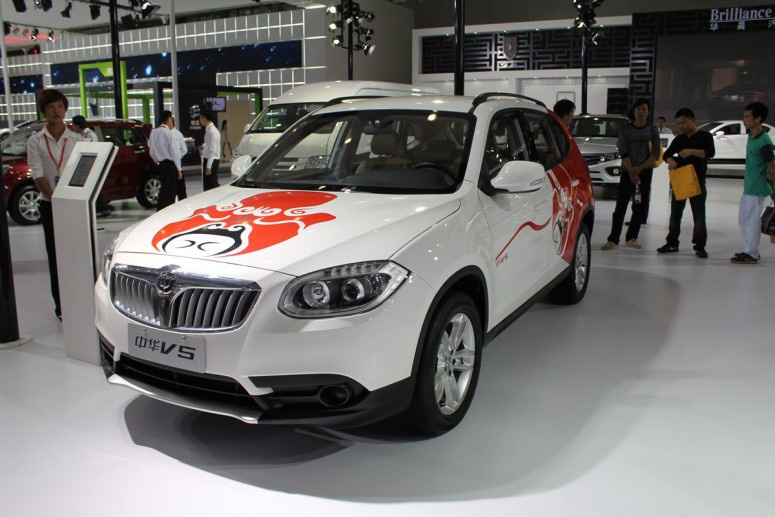 ТОП-13 китайских "клонов" известных автомобильных брендов (фото)