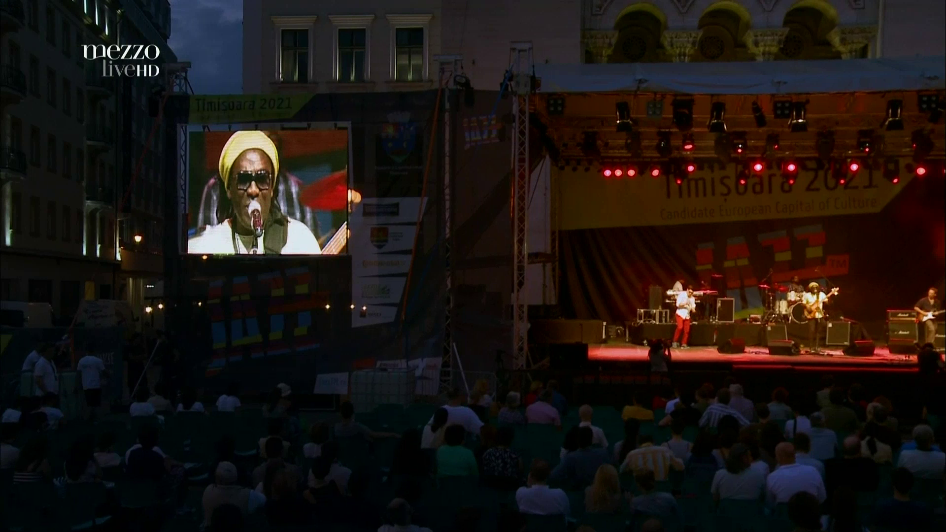 2013 Richard Bona - Jazz TM Festival [HDTV 1080p] 8