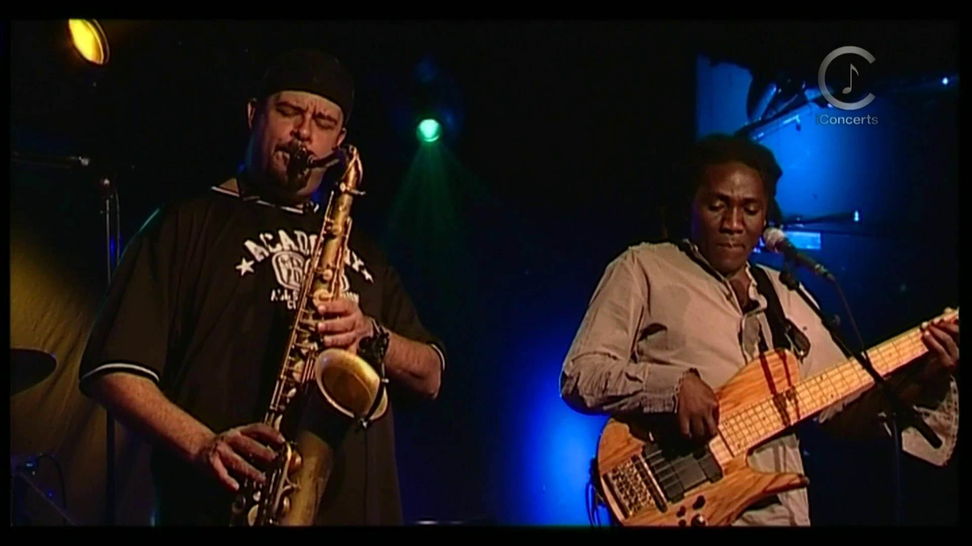 2004 Mike Stern Band feat. Richard Bona - Live at The New Morning [HDTV 1080p] 7