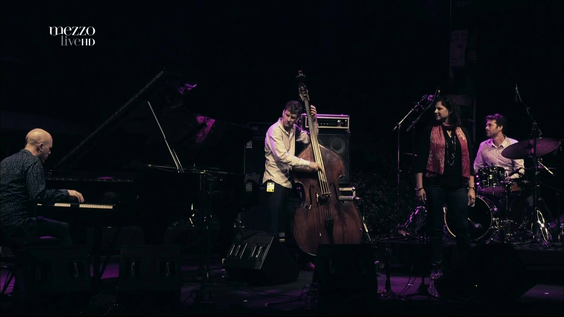 2013 Anat Cohen Quartet - At Istanbul Jazz Festival [HDTV 1080p] 6